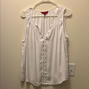 Jennifer Lopez White sleeveless V neck top Size medium